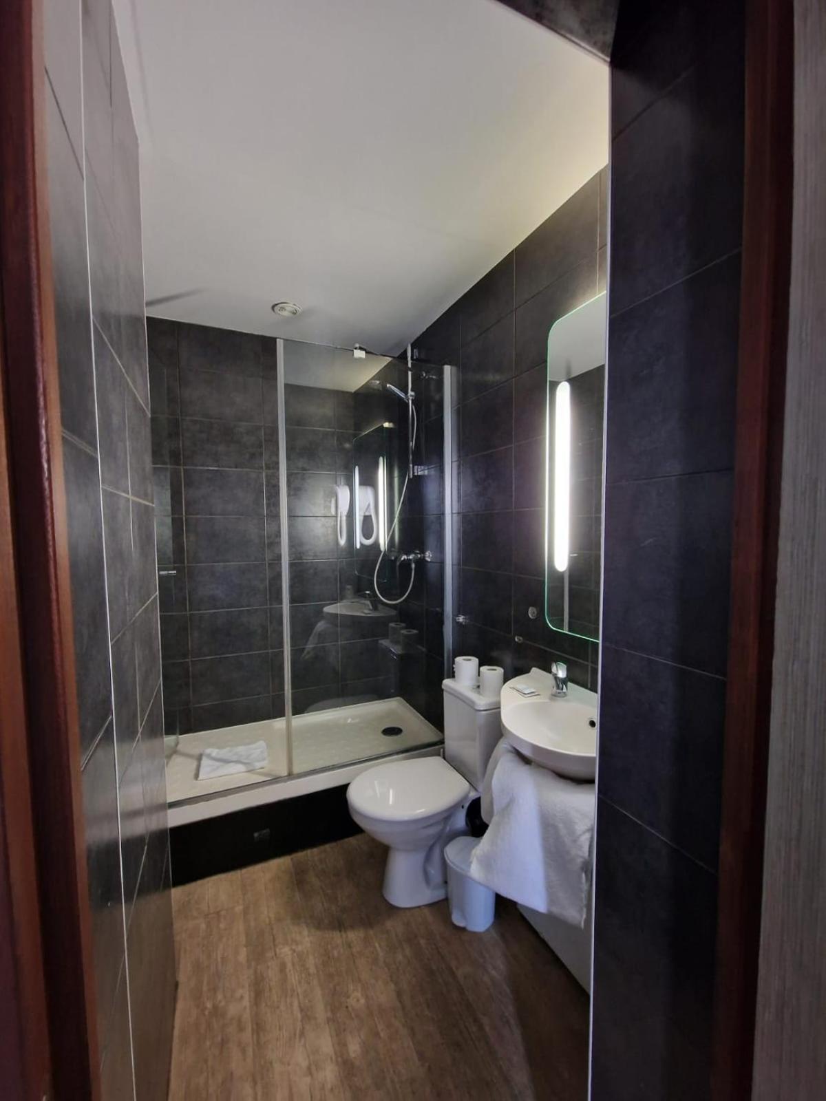 Hotel D'Anjou Levallois-Perret Eksteriør bilde